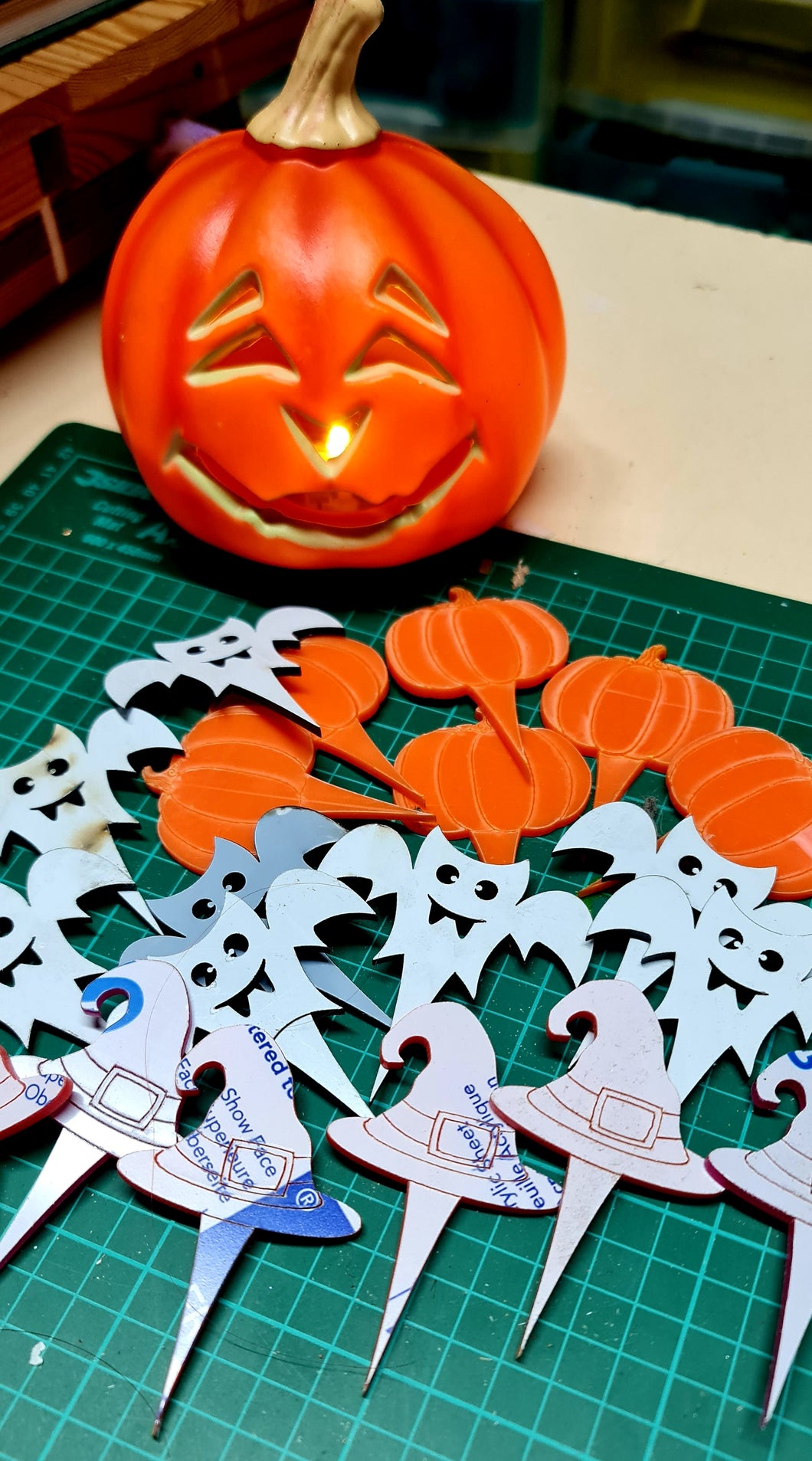 Halloween cake toppers x20