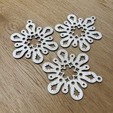 Load image into Gallery viewer, Snowflakes - 3D Bauble Decorations
