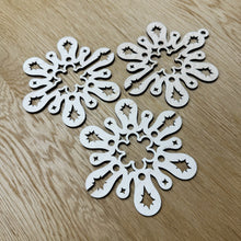 Load image into Gallery viewer, Snowflakes - 3D Bauble Decorations
